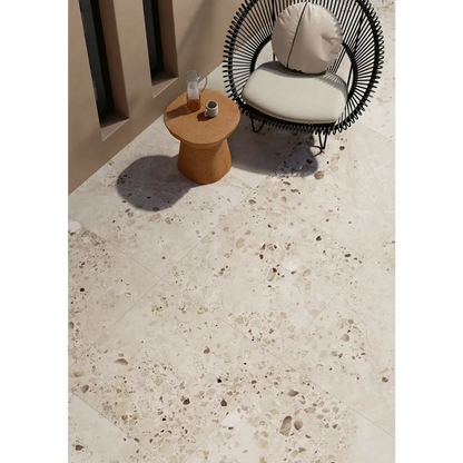 Fliesen in Steinoptik I Cocci Siciliani 90x90 Bianco FEL
